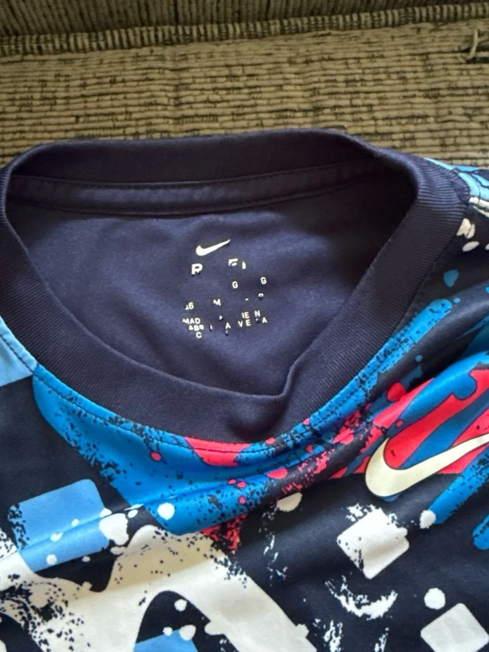 Nike Navy, Blue, Red & White Graphic Crew Tee